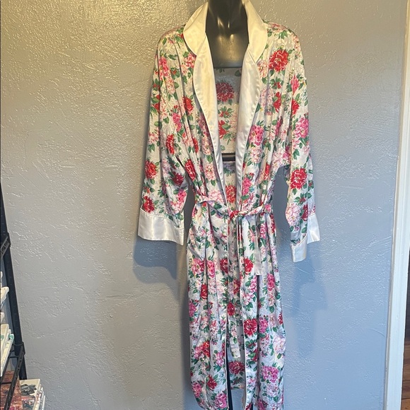 Victoria's Secret | Intimates & Sleepwear | Victorias Secret Floral ...